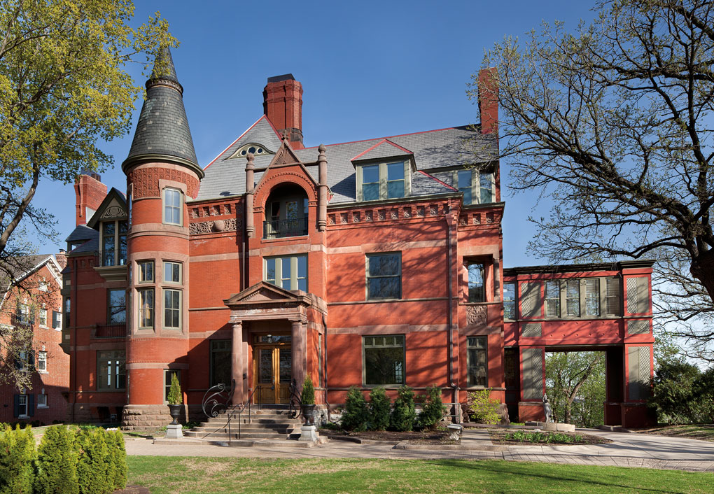 1884 Driscoll-Weyerhaeiser house on Summit Avenue